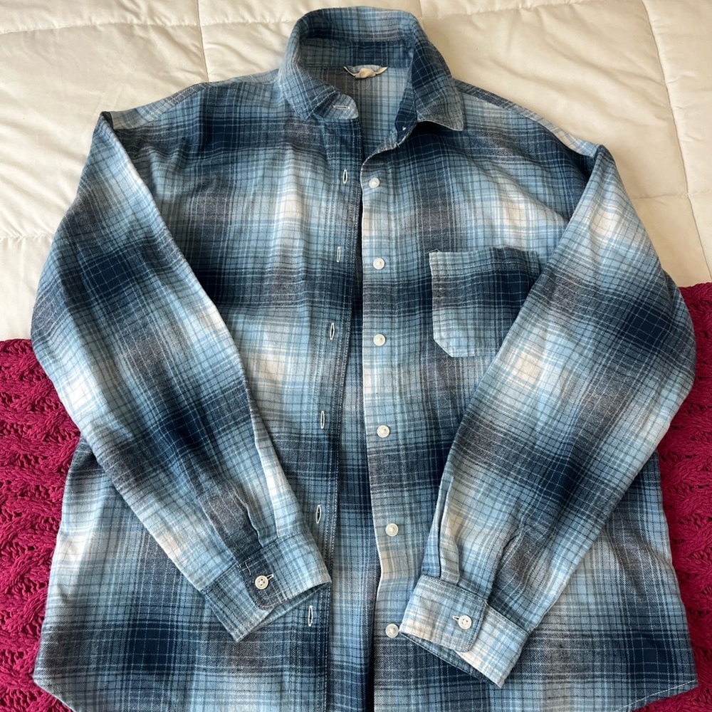 Aeropostale Blue and White Plaid Shirt
